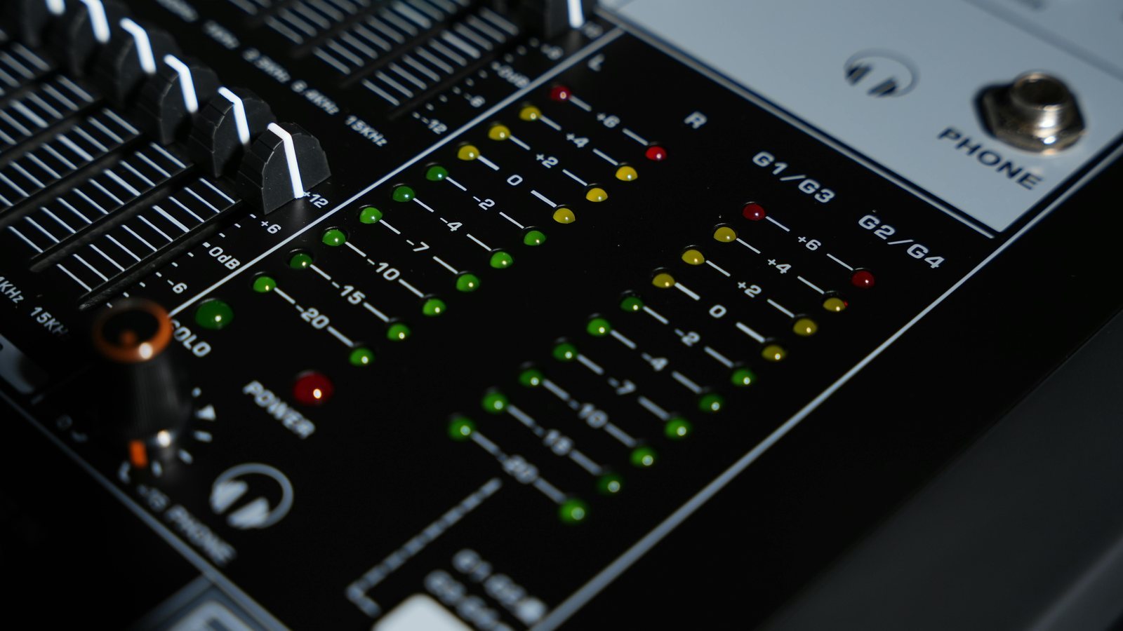 Referencia visual para Focusrite Scarlett 18i8